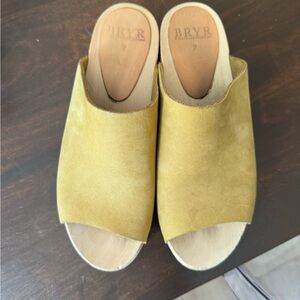 Bryr Platform Sandals